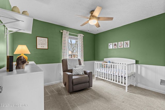 10812 Waycross Ave, Louisville, KY 40229