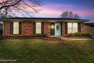 10812 Waycross Ave, Louisville, KY 40229