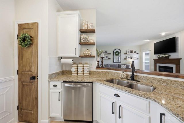 6017 Turning Leaf Way, Hamilton Twp, OH 45039