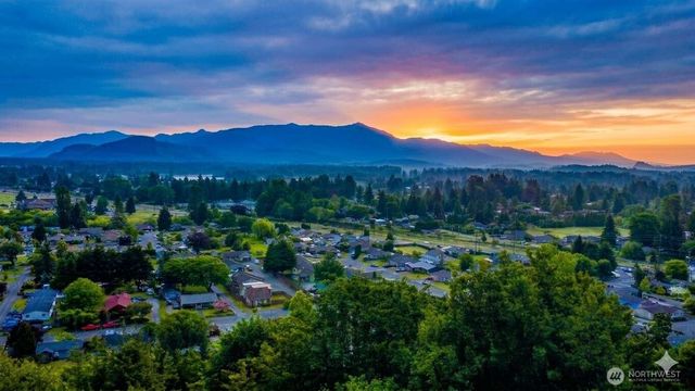 788 Overlook Lane, Burlington, WA 98233