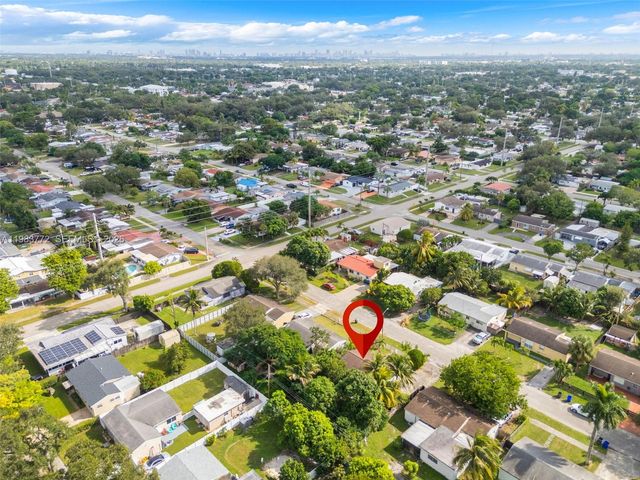 6831 Greene St, Hollywood, FL 33024