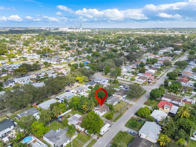 6831 Greene St, Hollywood, FL 33024