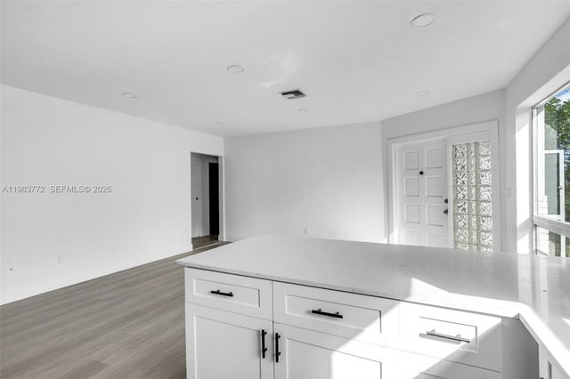 6831 Greene St, Hollywood, FL 33024