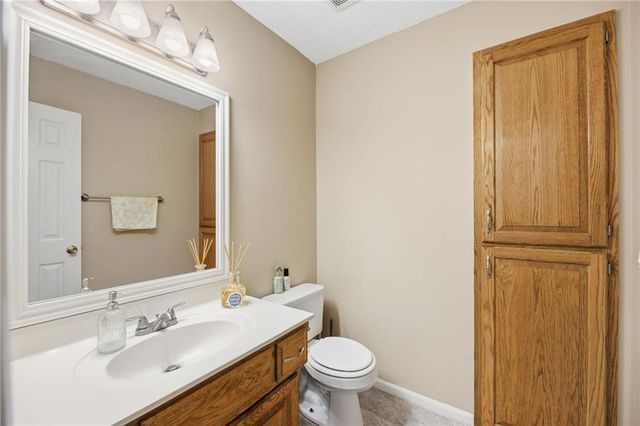 15146 Glenwood Avenue, Overland Park, KS 66213