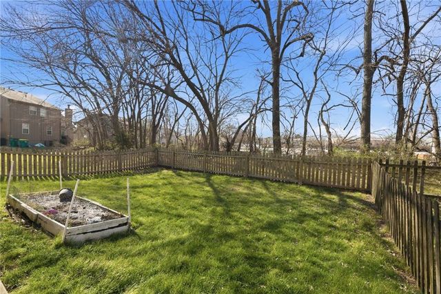 15146 Glenwood Avenue, Overland Park, KS 66213