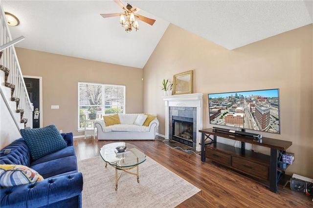 15146 Glenwood Avenue, Overland Park, KS 66213