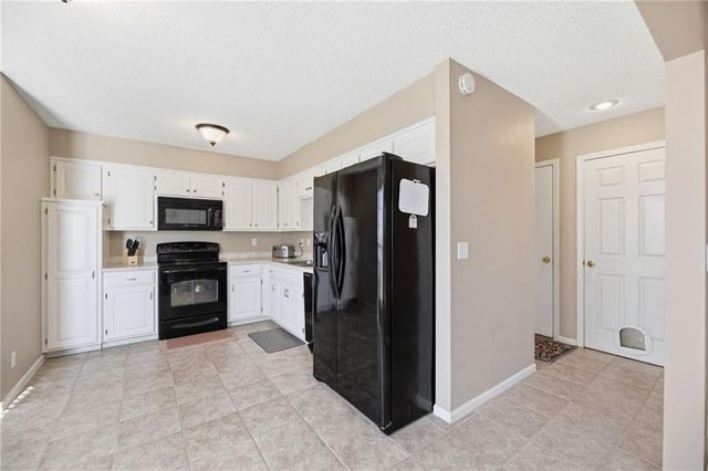 15146 Glenwood Avenue, Overland Park, KS 66213