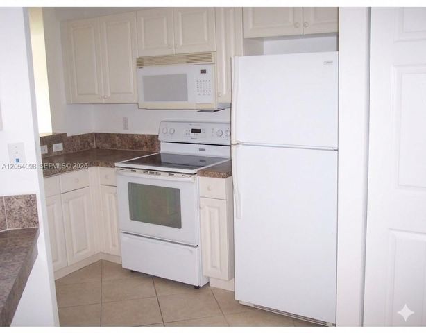 1942 Alamanda Way, Riviera Beach, FL 33404