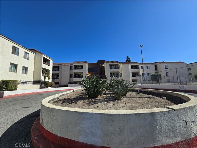 600 W 3rd Street B-117, Santa Ana, CA 92701