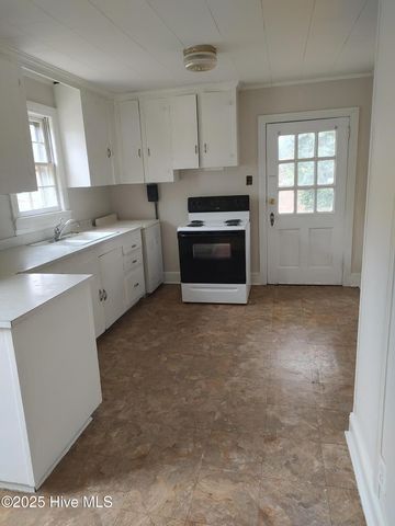 1103 E Edgerton Street, Goldsboro, NC 27530
