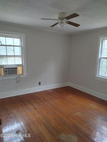 1103 E Edgerton Street, Goldsboro, NC 27530