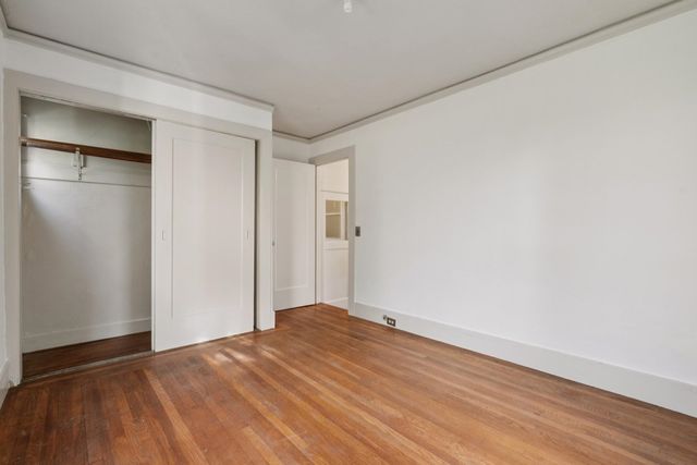 830 Walker Ave, Oakland, CA 94610