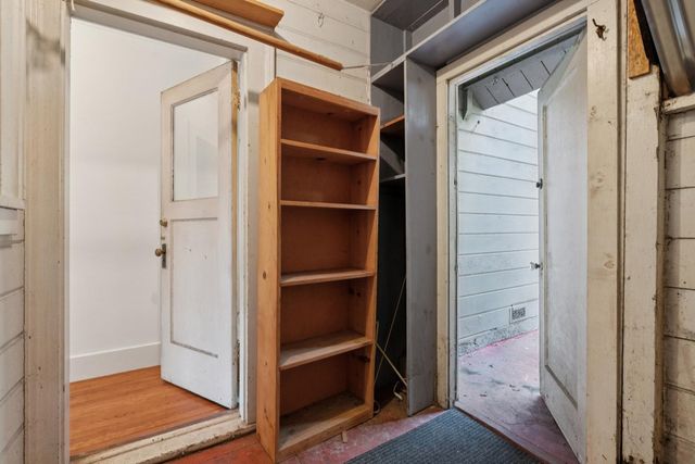 830 Walker Ave, Oakland, CA 94610