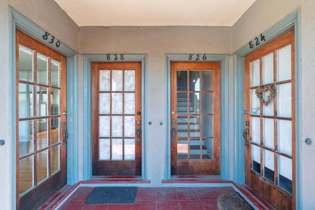 830 Walker Ave, Oakland, CA 94610