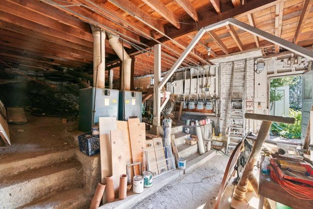 830 Walker Ave, Oakland, CA 94610