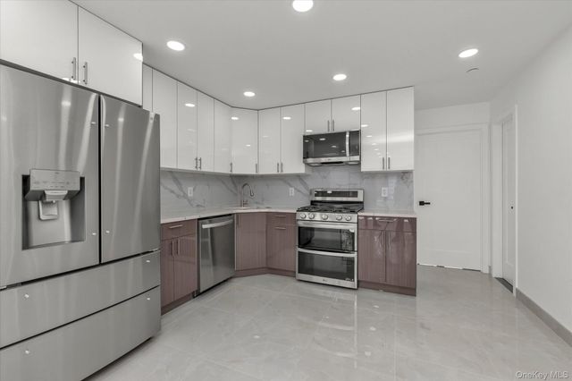 15027 78th Avenue, Flushing, NY 11367