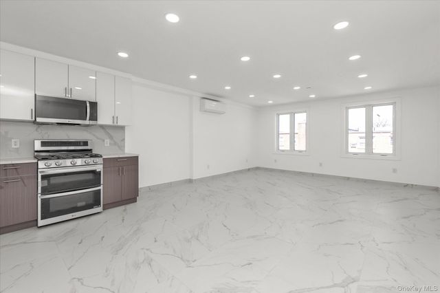 15027 78th Avenue, Flushing, NY 11367