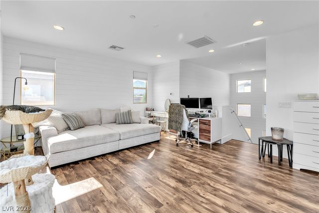 11250 Cactus Tower Avenue 102, Las Vegas, NV 89135