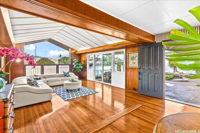 4316 Papu Circle, Honolulu, HI 96816