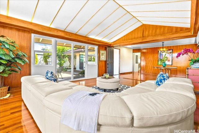 4316 Papu Circle, Honolulu, HI 96816