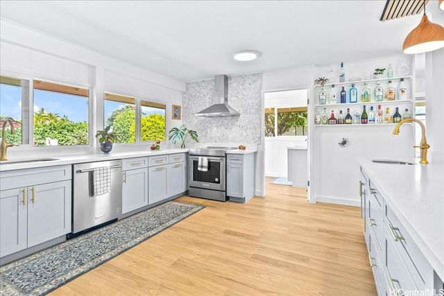 4316 Papu Circle, Honolulu, HI 96816