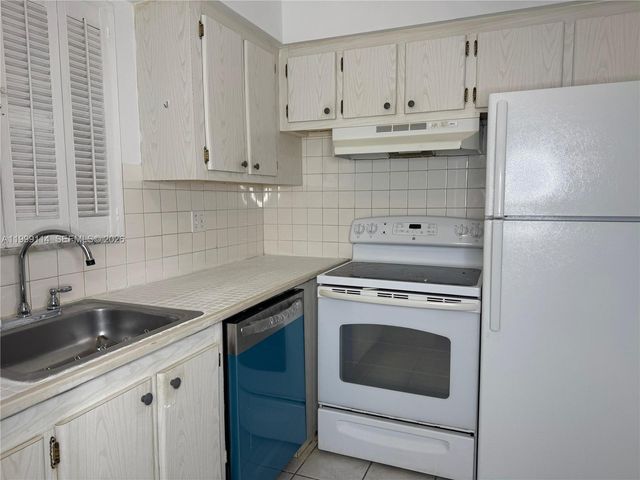 6501 Winfield Blvd A-33, Margate, FL 33063