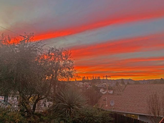 126 Center St, Jackson, CA 95642