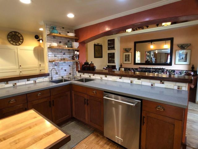 126 Center St, Jackson, CA 95642