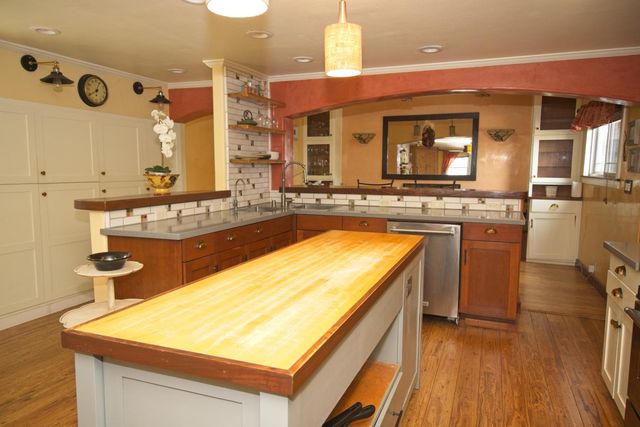 126 Center St, Jackson, CA 95642