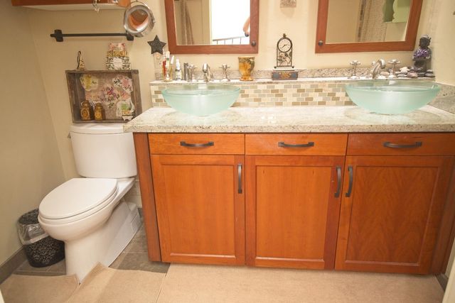 126 Center St, Jackson, CA 95642