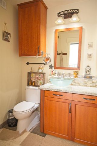 126 Center St, Jackson, CA 95642