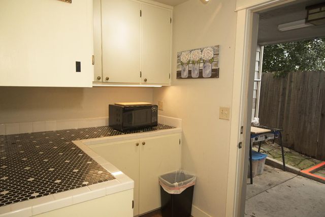 126 Center St, Jackson, CA 95642