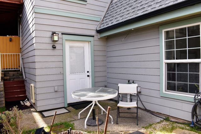 126 Center St, Jackson, CA 95642