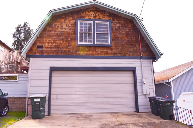 126 Center St, Jackson, CA 95642