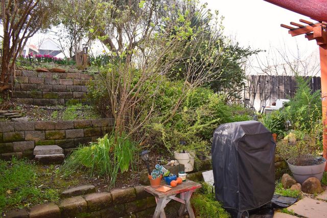 126 Center St, Jackson, CA 95642