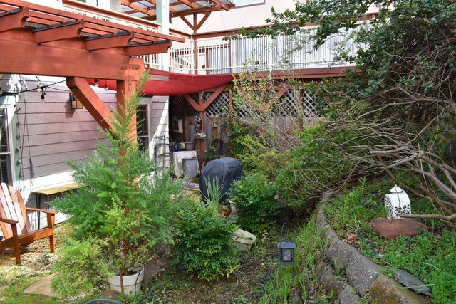 126 Center St, Jackson, CA 95642