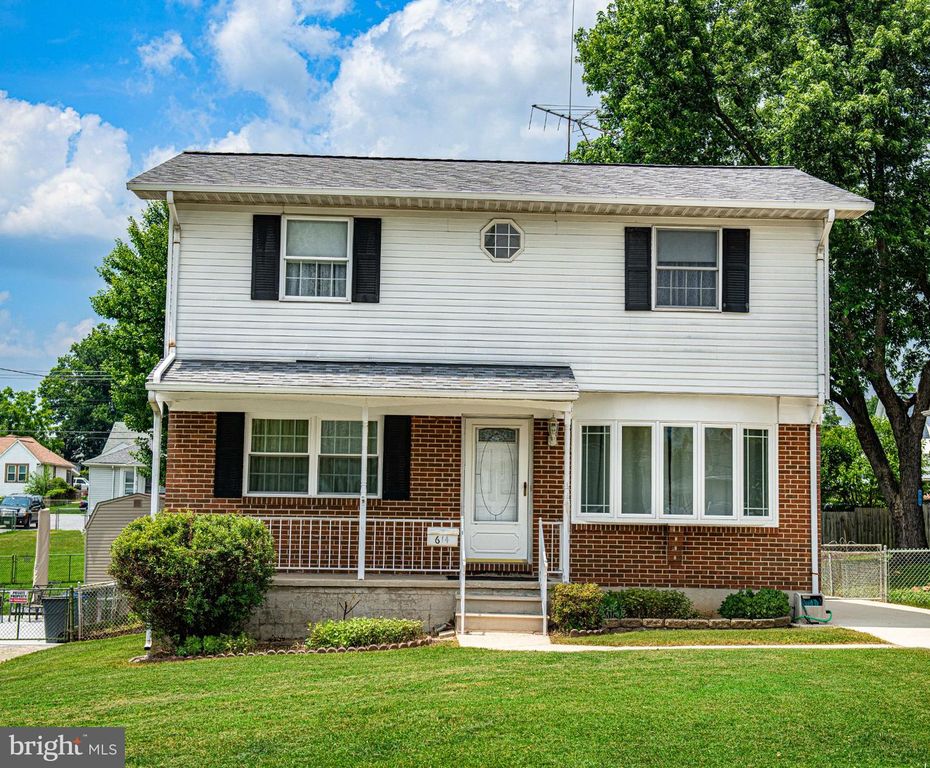 Image 2 of property listing at 614 GEORGE AVE, Baltimore, MD 21221