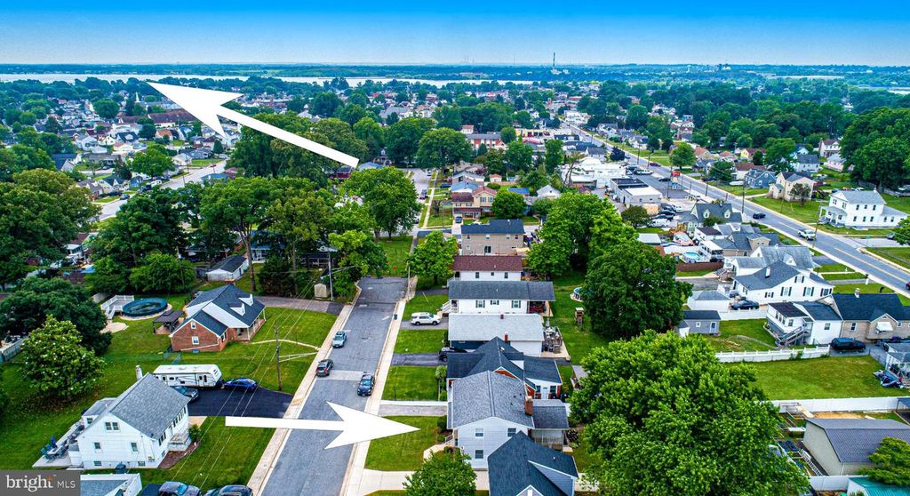 Image 17 of property listing at 614 GEORGE AVE, Baltimore, MD 21221