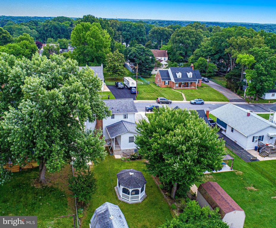 Image 24 of property listing at 614 GEORGE AVE, Baltimore, MD 21221