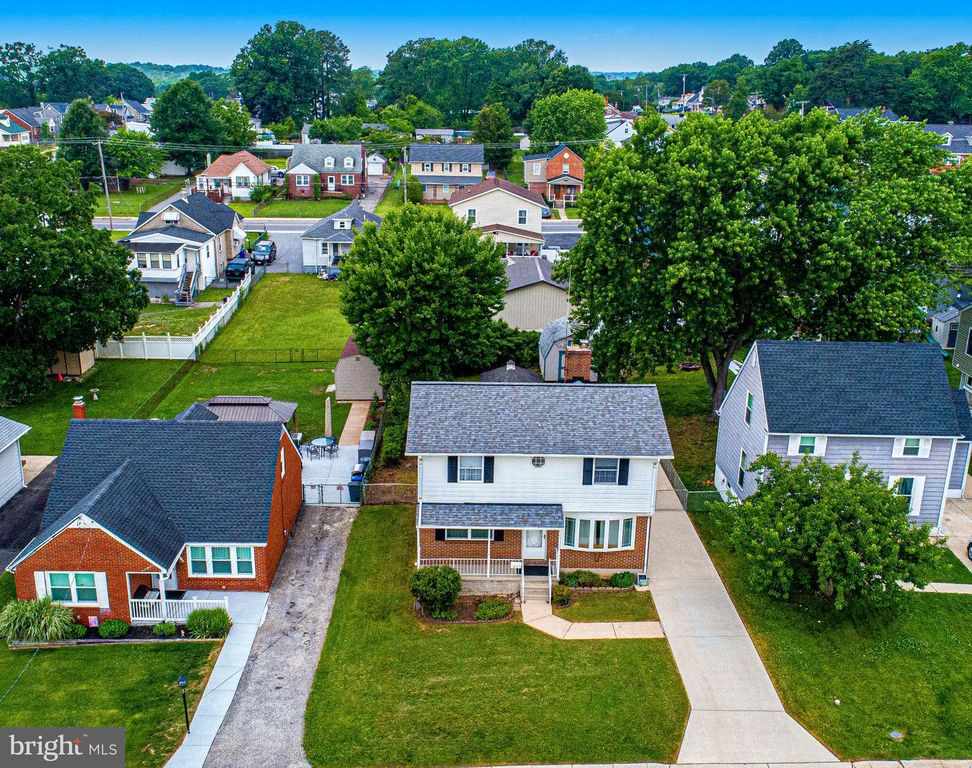 Image 26 of property listing at 614 GEORGE AVE, Baltimore, MD 21221