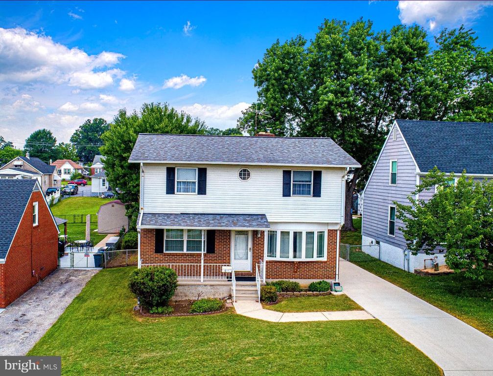Image 27 of property listing at 614 GEORGE AVE, Baltimore, MD 21221
