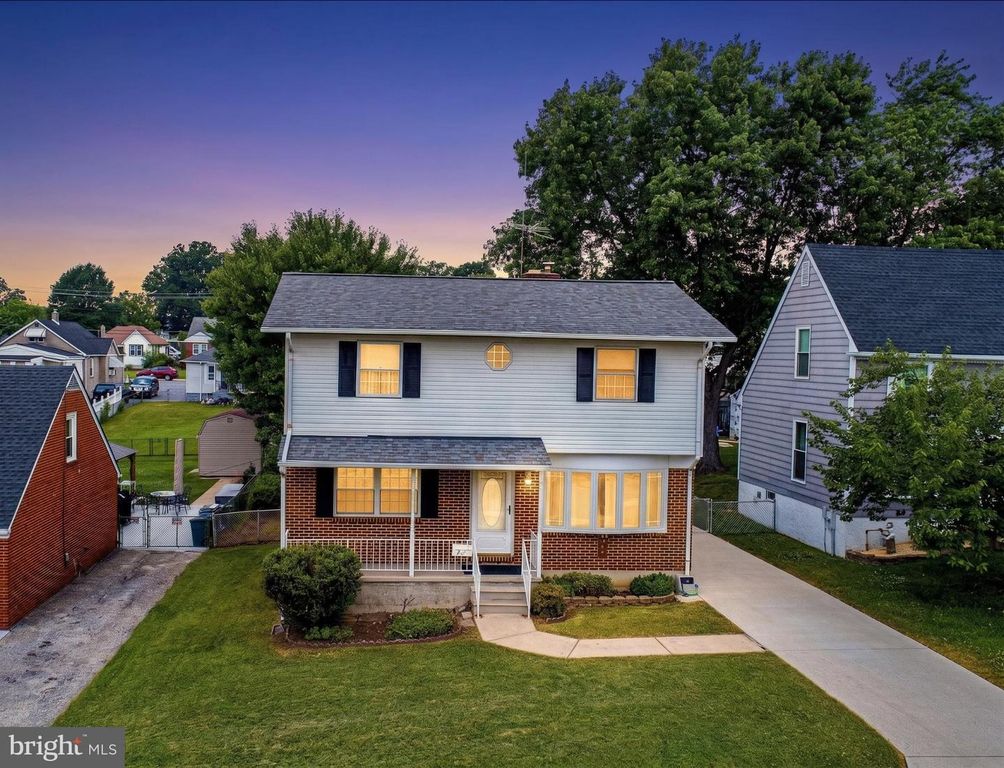Image 50 of property listing at 614 GEORGE AVE, Baltimore, MD 21221