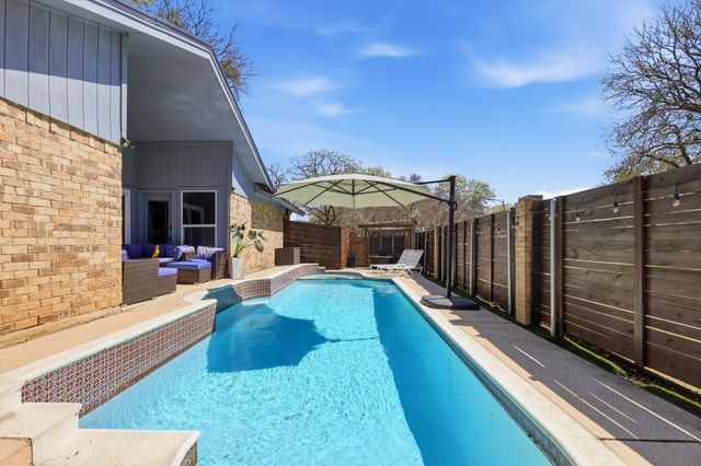 2200 Rockbrook Court, Arlington, TX 76006