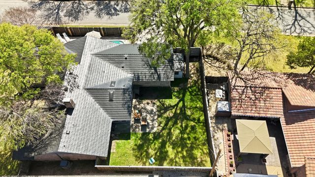 2200 Rockbrook Court, Arlington, TX 76006