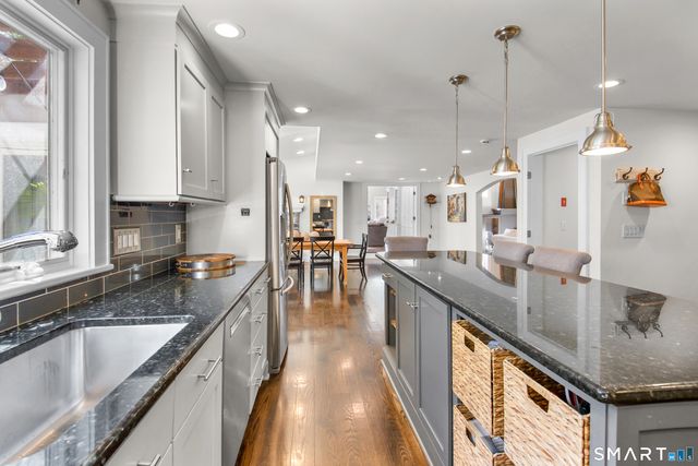 27 Rayfield Road, Westport, CT 06880