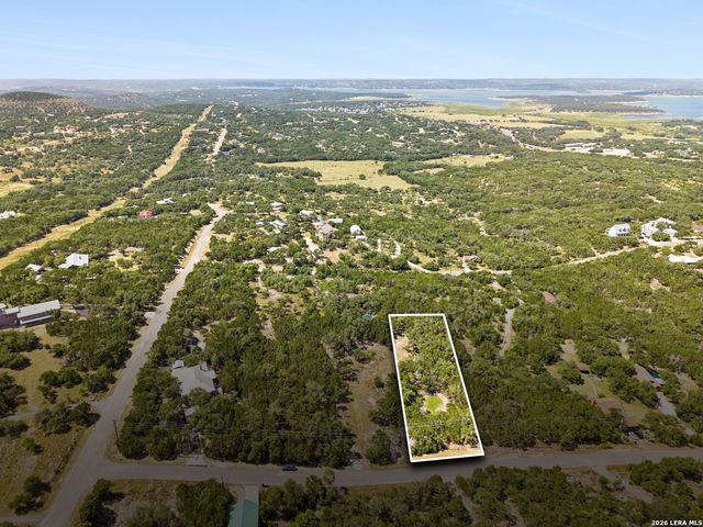1043 SUMMIT BLF, Canyon Lake, TX 78133