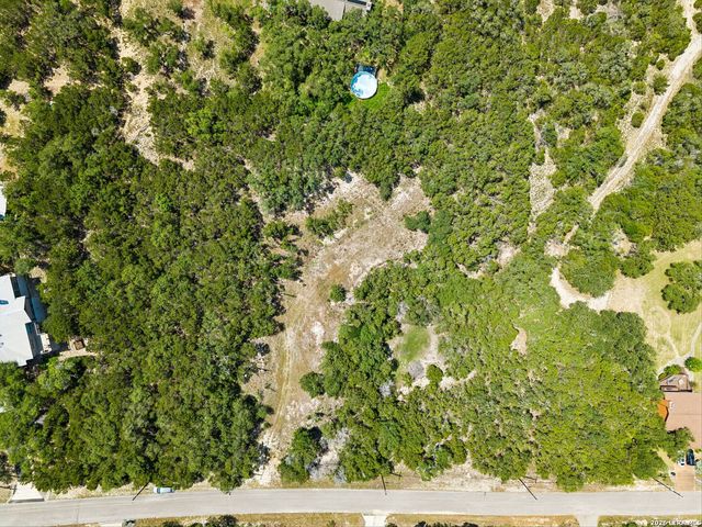 1043 SUMMIT BLF, Canyon Lake, TX 78133