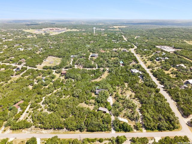 1043 SUMMIT BLF, Canyon Lake, TX 78133