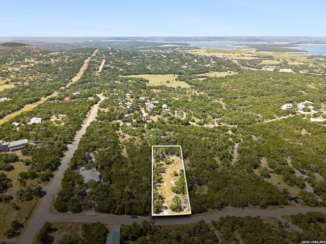 1043 SUMMIT BLF, Canyon Lake, TX 78133