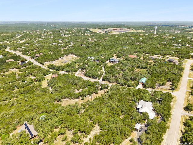 1043 SUMMIT BLF, Canyon Lake, TX 78133